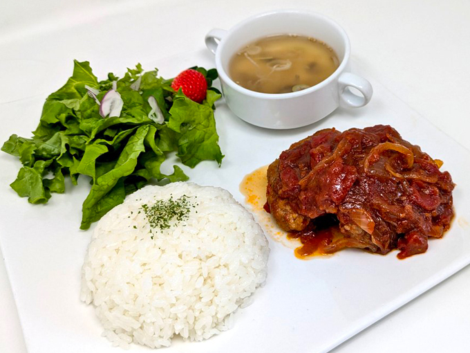 トマト煮込みハンバーグ